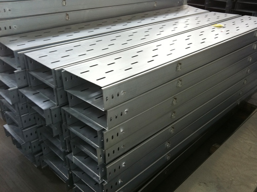 東莞托盤式電纜橋架批發(fā)